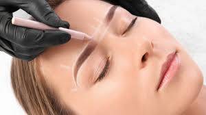 Doğal çözüm keşfedildi! Dökülen kaşları geri getiren ve hızla uzatan mucizevi yağ bakımı 6